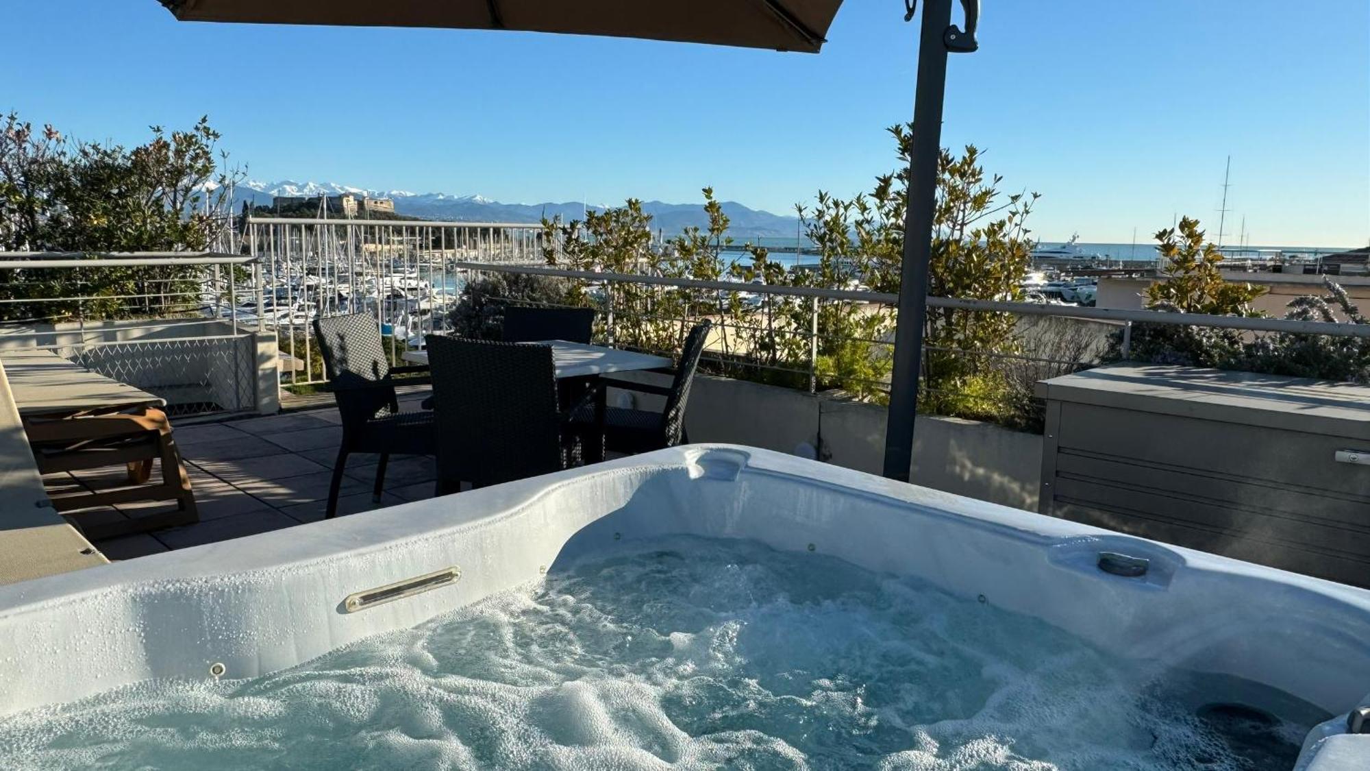 Penthouse vue mer et jacuzzi privé Antibes Exterior foto