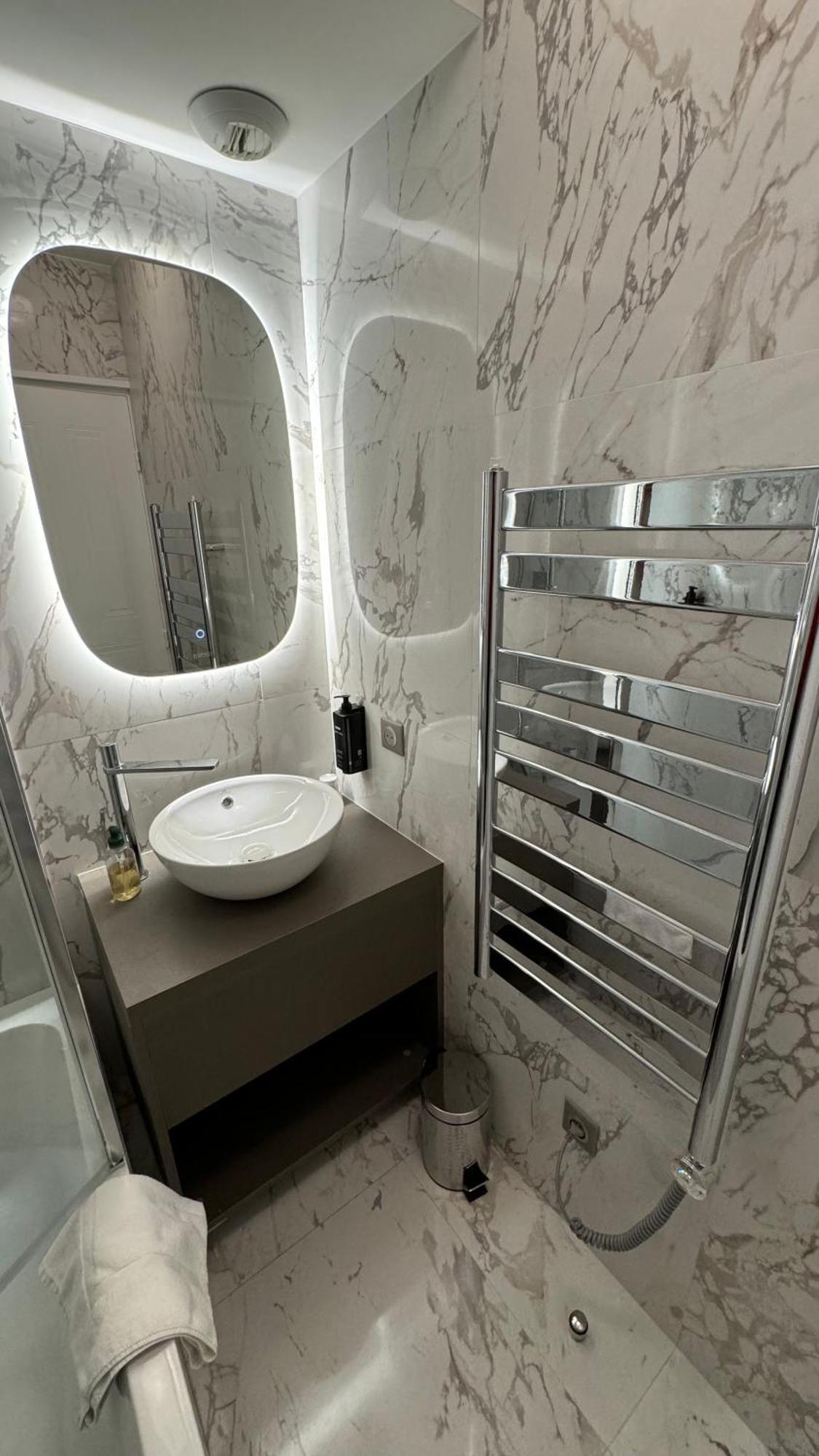 Penthouse vue mer et jacuzzi privé Antibes Exterior foto